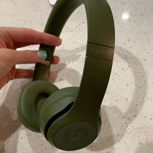 Beats- Wireless Solo3